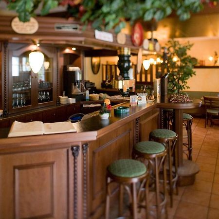 Hotel Xenia Зеллин Экстерьер фото