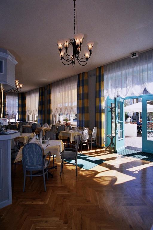 Hotel Xenia Зеллин Экстерьер фото