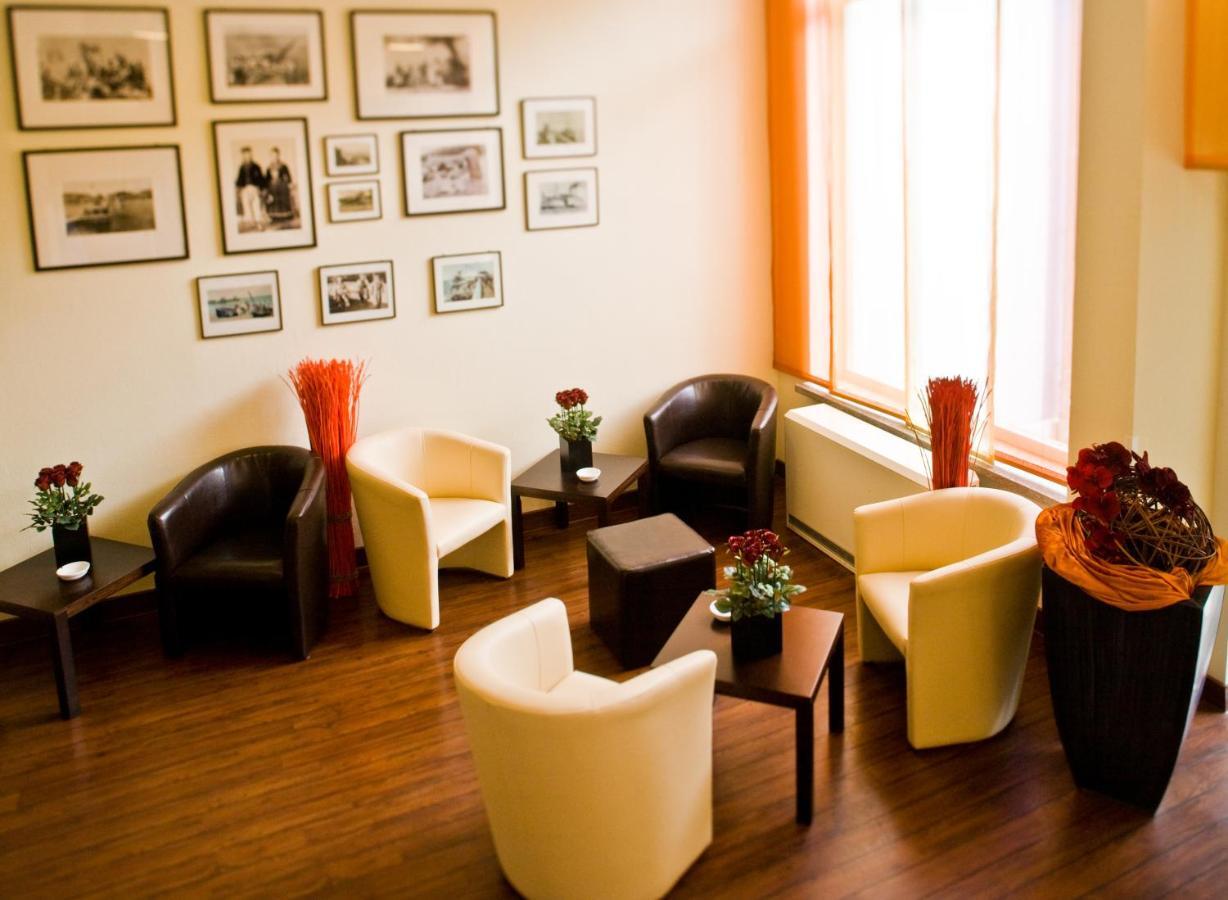 Hotel Xenia Зеллин Экстерьер фото